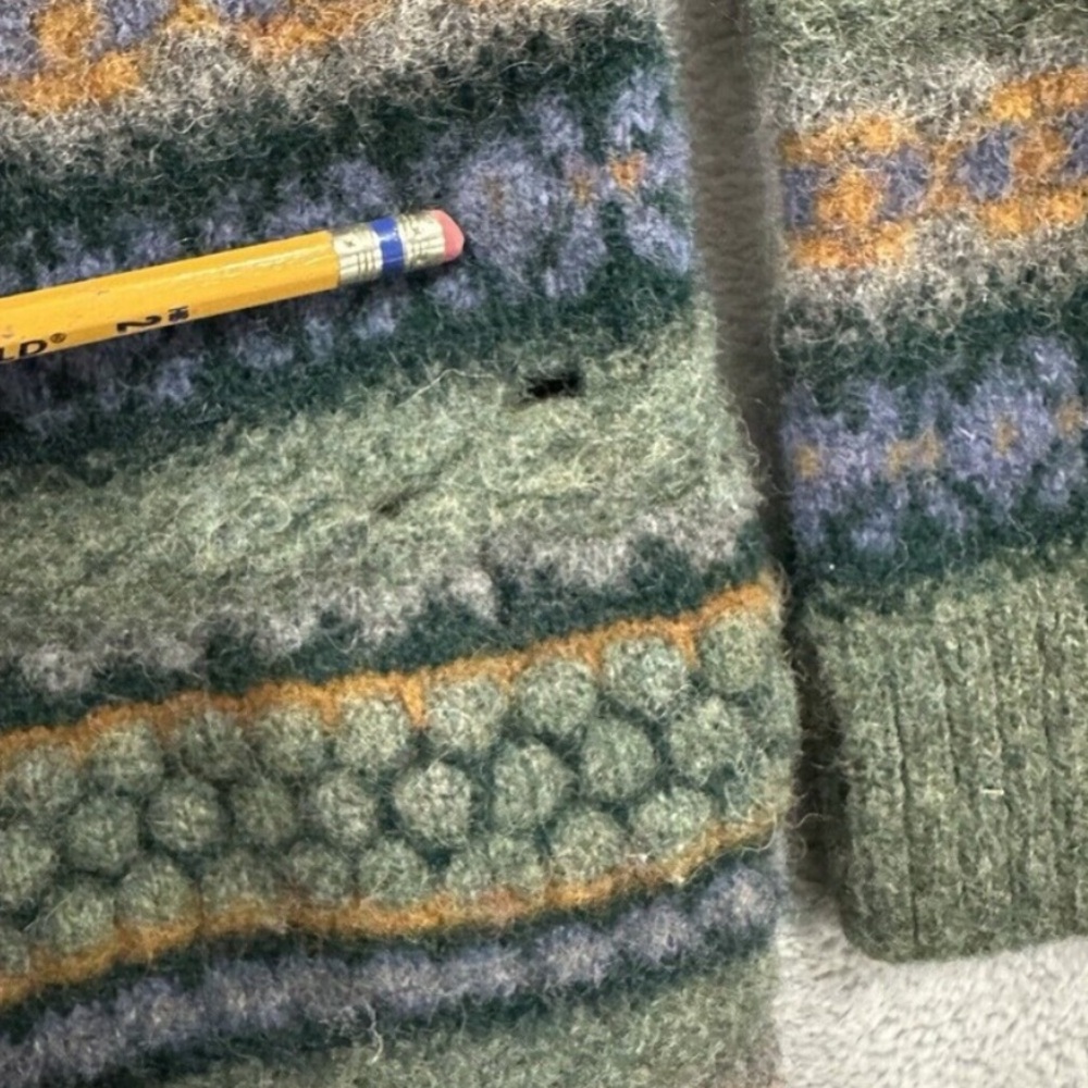 Made in Britain Wool Sweater - Picture 5 of 6